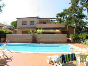 Lignano Sea Front With Pool